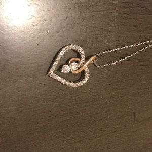 BEAUTIFUL 1/2 CT Diamond 14K Gold Heart Necklace!